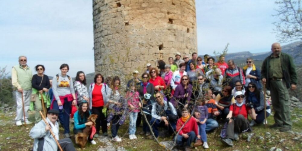 Conocen la historia y el entorno de la Torre de la Boca de Charilla