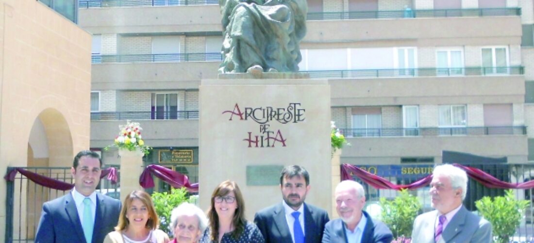 Una escultura del Arcipreste de Hita preside ya Capuchinos