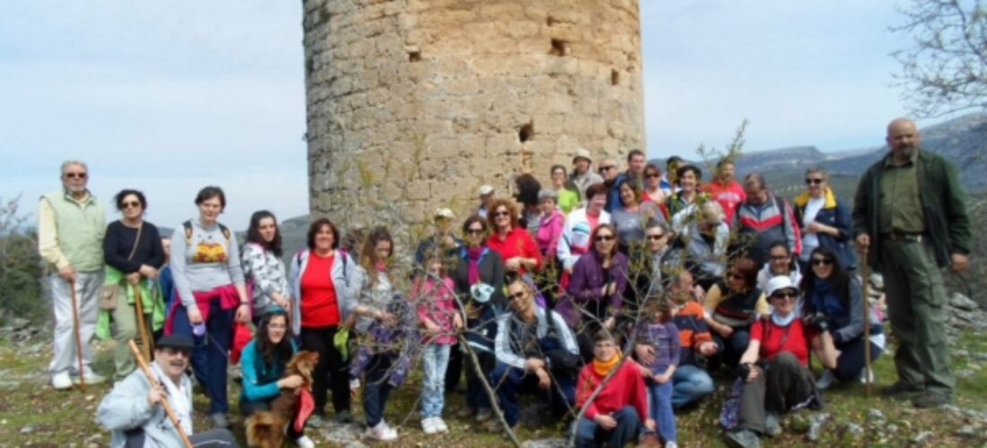 Conocen la historia y el entorno de la Torre de la Boca de Charilla